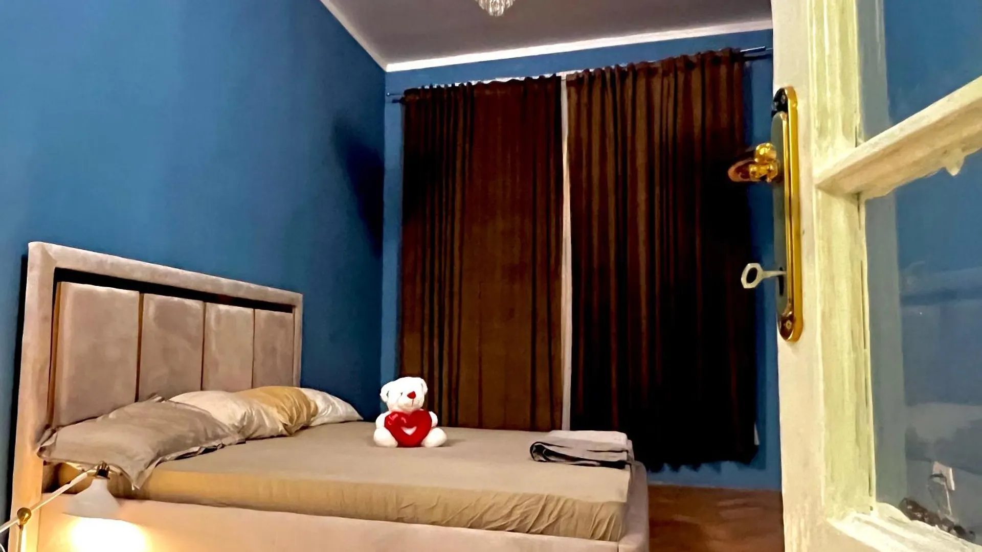 Laya Old Town Bucharest Apartment