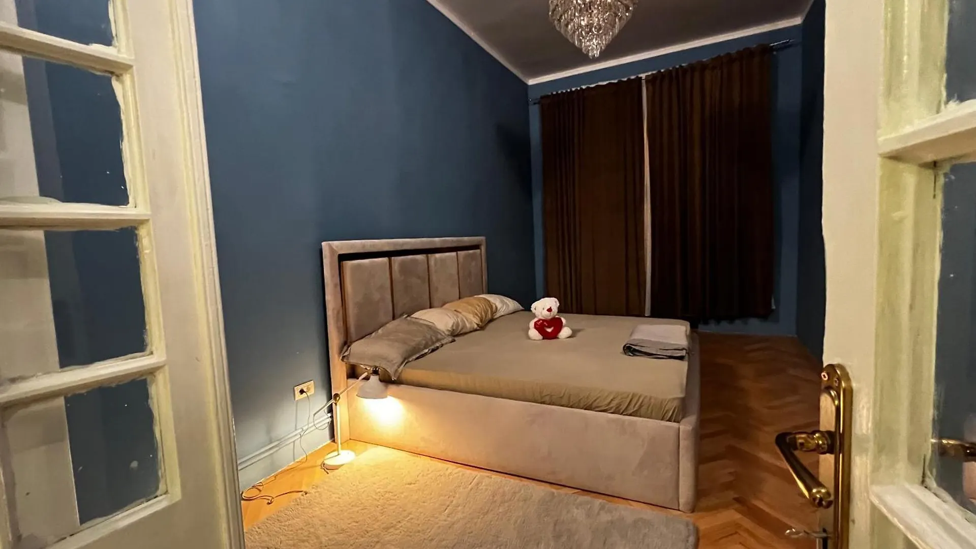Laya Old Town Bucharest Apartment