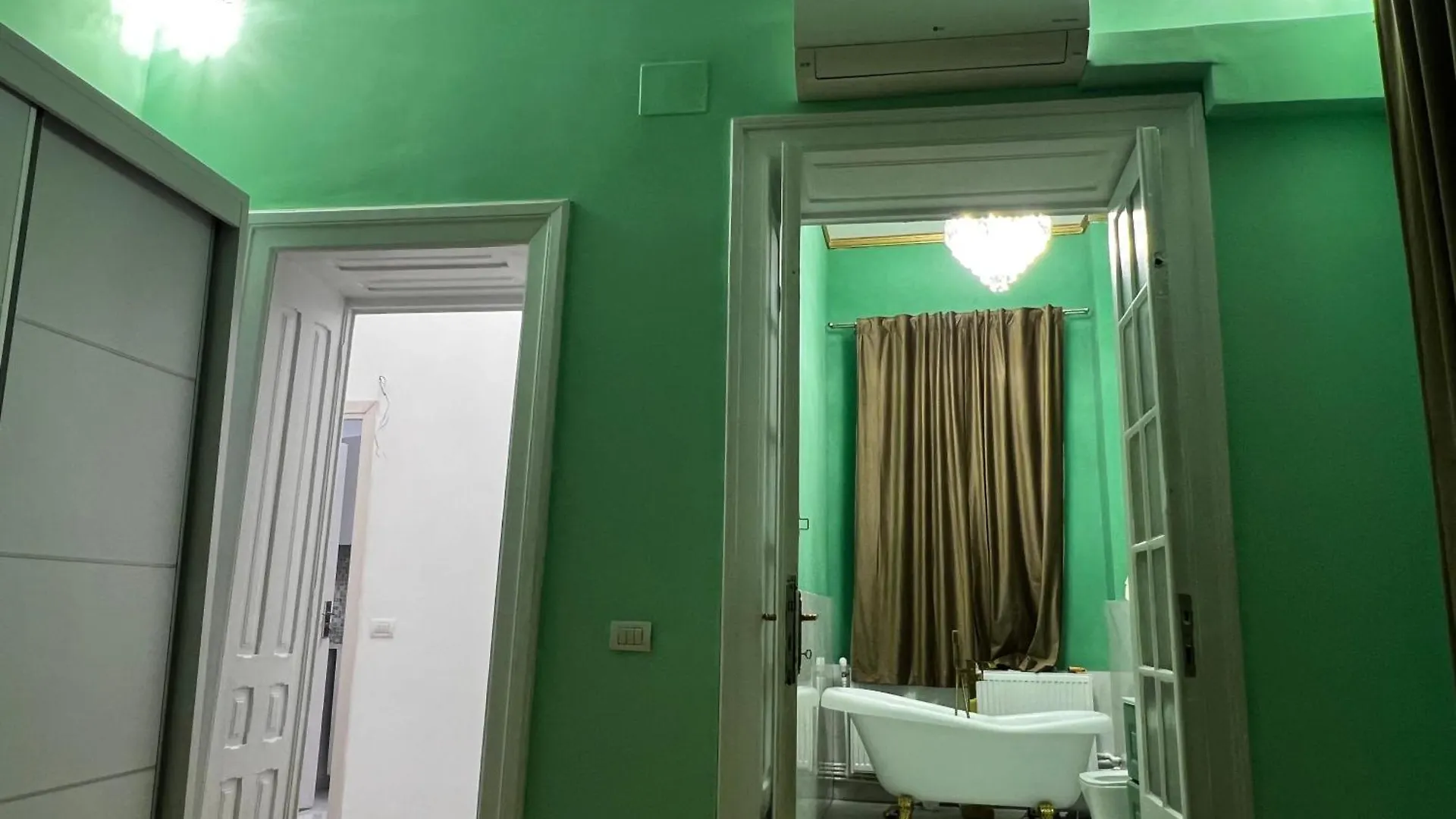 Laya Old Town Bucharest Apartment Rumanía
