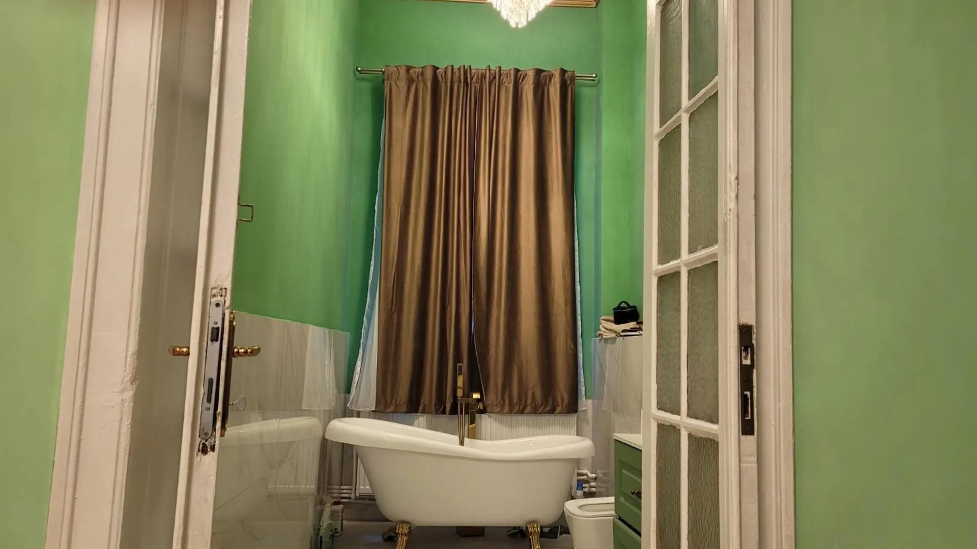 Laya Old Town Bucharest Apartment